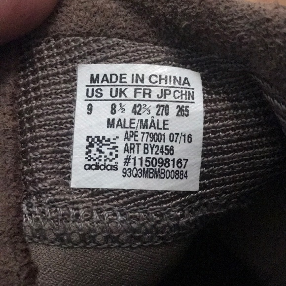 Yeezy’s 750 chocolate - Picture 4 of 4